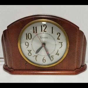 SESSIONS Wooden Vintage Clock